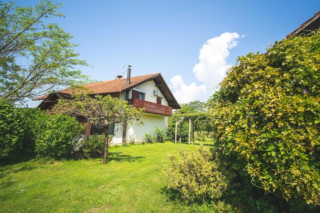Apartma Zupelefski Raj Kapele Dış mekan fotoğraf